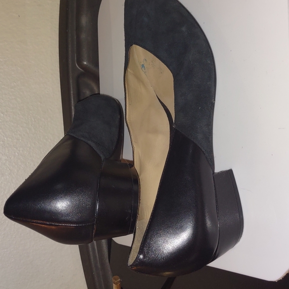 NATURALIZER CAP TOE HEELS - Picture 2 of 3